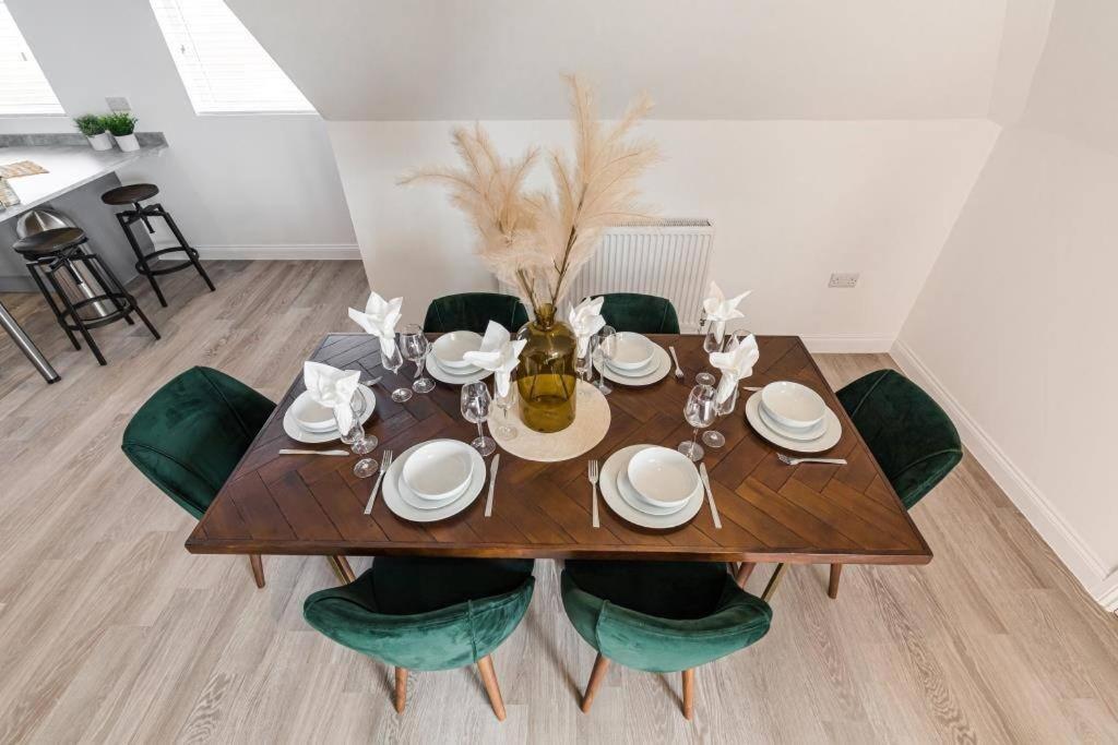 Bournecoast - Stylish Flat With Balcony - Sea Views - 10 Min Walk To Beach - Parking - Wifi - Fm8407 Bournemouth Esterno foto