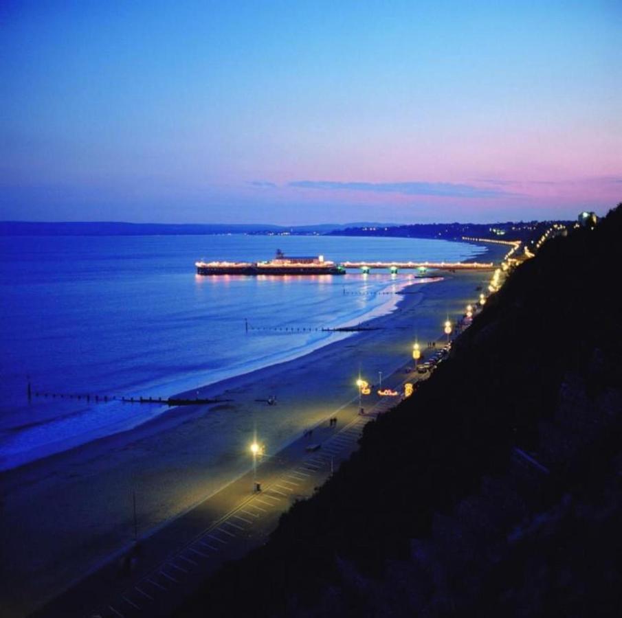 Bournecoast - Stylish Flat With Balcony - Sea Views - 10 Min Walk To Beach - Parking - Wifi - Fm8407 Bournemouth Esterno foto