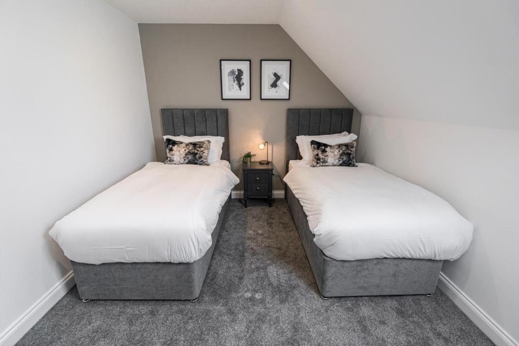 Bournecoast - Stylish Flat With Balcony - Sea Views - 10 Min Walk To Beach - Parking - Wifi - Fm8407 Bournemouth Esterno foto
